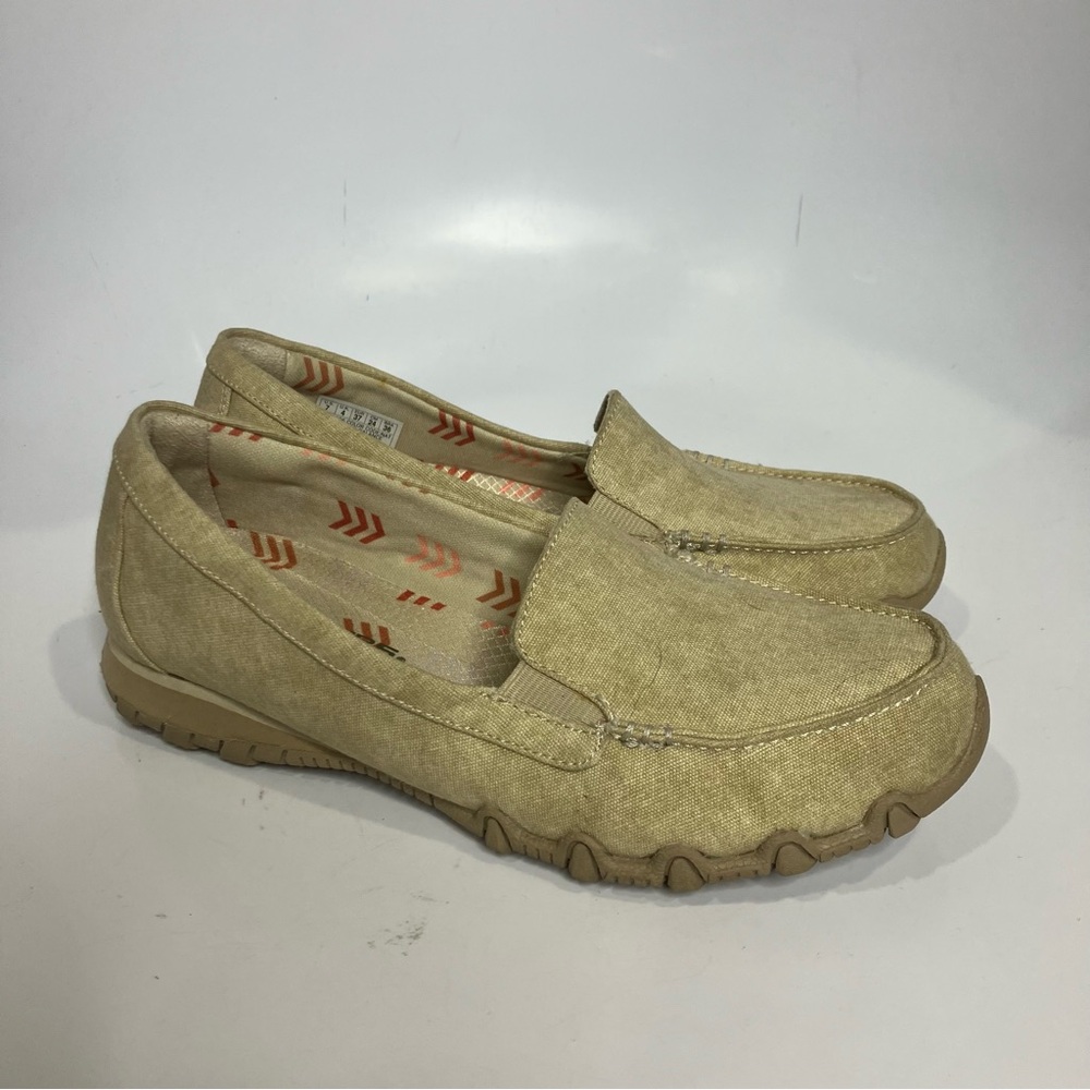Skechers relaxed fit bikers hyphen slip on shoes tan canvas womens size 7 casual